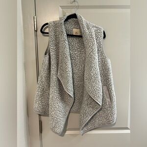 Thread & Supply Light Gray Sherpa Vest